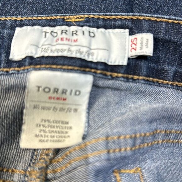 Torrid Denim Jeans 22S - Picture 3 of 3